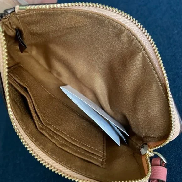 Coach Corner Zip Wristlet In Colorblock With Horse And Carriage - Picture 3 of 16